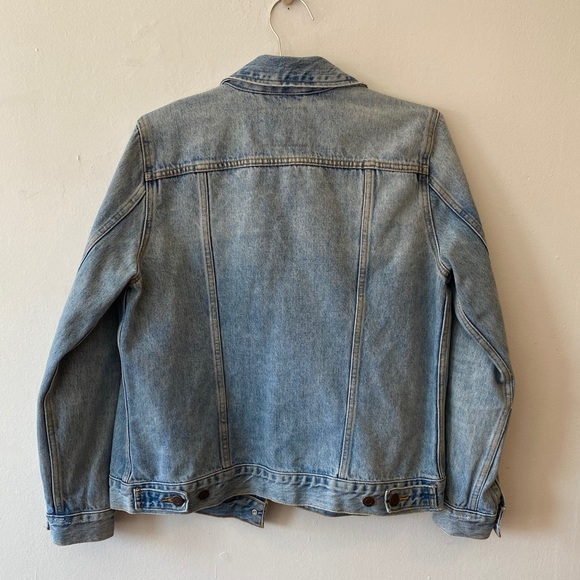 Women’s Levi’s Denim Jacket - Picture 2 of 4